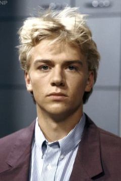 Antonie Kamerling interpreta Man in the Bar