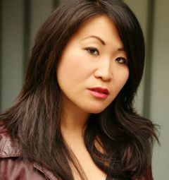 Teresa Hui interpreta Dancer (uncredited)