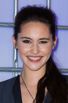 Christina Chong interpreta Lola
