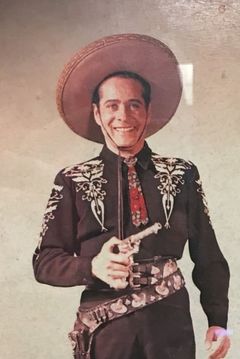 Duncan Renaldo interpreta Lt. Berrendo
