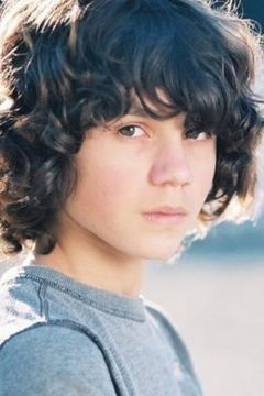 Owen Best interpreta Bryce Anderson
