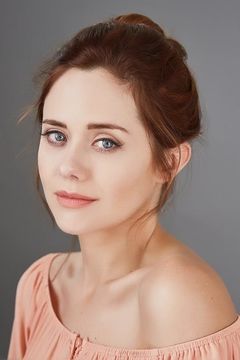 Haley Strode interpreta Keeler's Wife