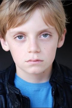 Dash Williams interpreta Walters (uncredited)