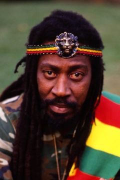 Bunny Wailer interpreta Self (as Neville