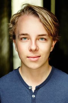 Ed Oxenbould interpreta Dylan