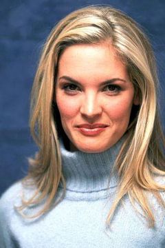 Bridgette Wilson interpreta Lisa Cramer