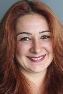Zeynep Kankonde interpreta Saliha