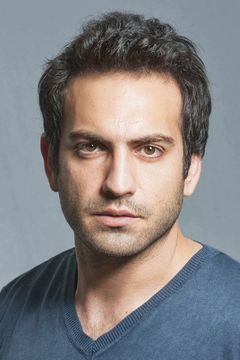 Buğra Gülsoy interpreta Murat