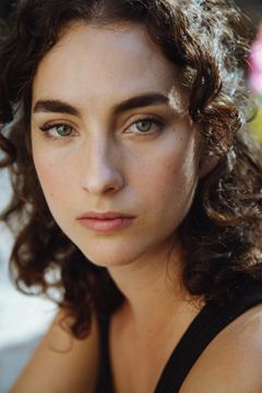 Maria Caballero interpreta Luz