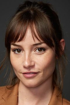 Jocelin Donahue interpreta Lucy Stone