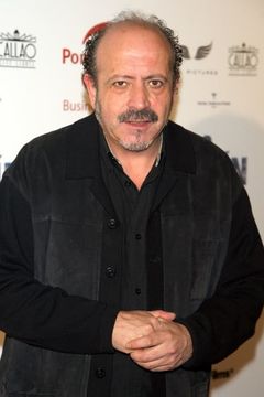 Manuel Tallafé interpreta Enrique