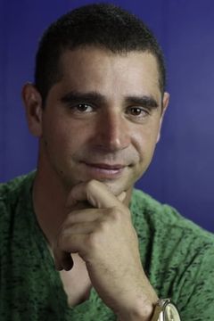 Samuel Ali interpreta Gardener