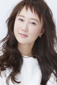 Youki Kudoh interpreta Hatsue Miyamoto