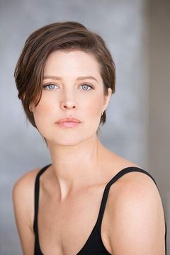 Audrey Marie Anderson interpreta Emmy