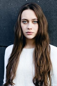 Mercedes Müller interpreta Emma Walsh