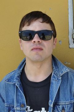 Derek Miller interpreta Sleigh Bells