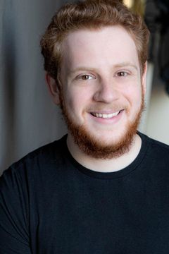 Skyler James Sandak interpreta Roderick Blank Jr.