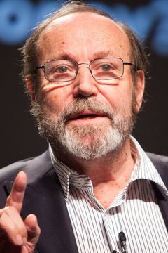 Bernard A. Lietaer interpreta Self