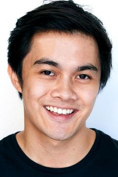 Seth Fuentes interpreta Pedestrian