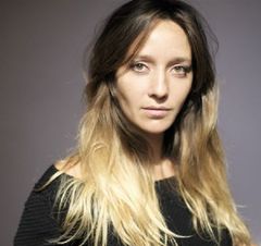 Ginger Romàn interpreta Marie Pagès