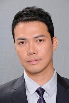 Michael Tse interpreta Skeleton
