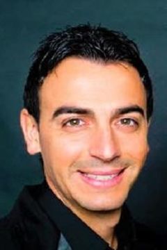 Rosario Morra interpreta Stefano Mancini