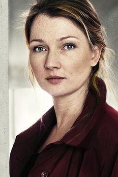Katja Studt interpreta Frau Rost