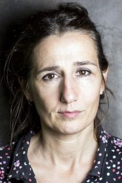 Laetitia de Fombelle interpreta La chroniqueuse littéraire