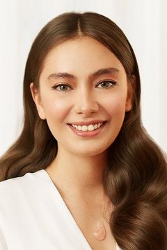 Neslihan Atagül interpreta Elif