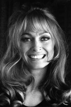 Suzy Kendall interpreta Mother Superior