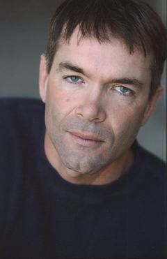 David J. O'Donnell interpreta Firefighter