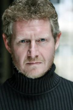 Mark Lingwood interpreta Cosmo