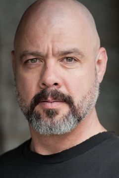 Sean Tyson interpreta Greenwood