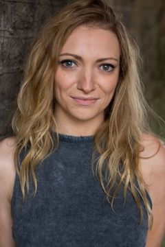 Lucy McCormick interpreta L.A. Waitress
