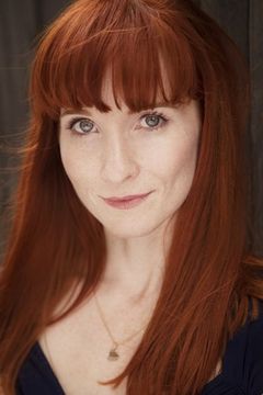 Helen Cassidy interpreta Annabel