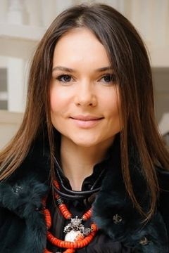 Olena Lavreniuk interpreta Orphanage Matron