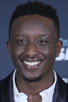 Ahmed Sylla interpreta Ernest Rédiop
