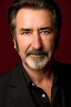 William Kircher interpreta Bifur