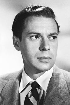 Ross Elliott interpreta Reverend Yearby