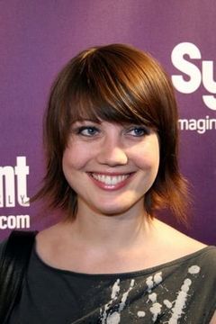 Nicki Clyne interpreta Cally Henderson