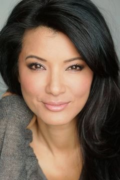 Kelly Hu interpreta Sona
