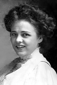 Evelyn Francis interpreta Algonquin Native