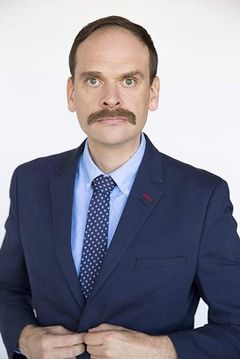 David Theune interpreta Additional Voices (voice)