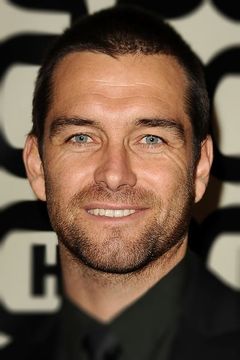 Antony Starr interpreta Mark