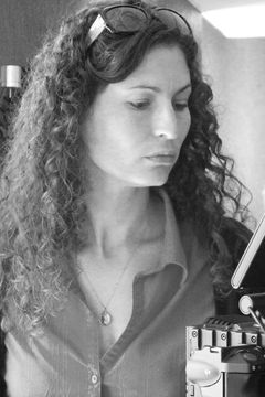 Alexandra Robert interpreta Mère de Lucie
