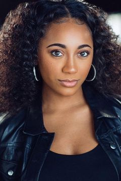 Celeste Butler interpreta Back-up Singer
