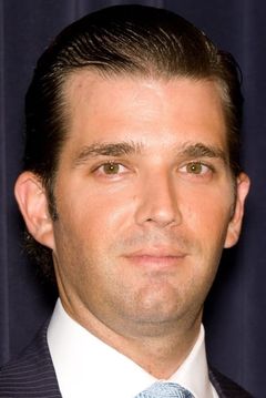 Donald Trump Jr. interpreta Self (archive footage)