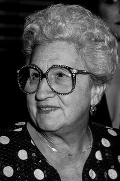 Catherine Scorsese interpreta Piscano's Mother