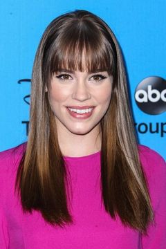 Christa B. Allen interpreta Charlotte Grayson