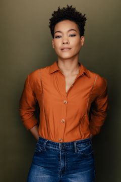 Jazzy Ellis interpreta Young Gladys